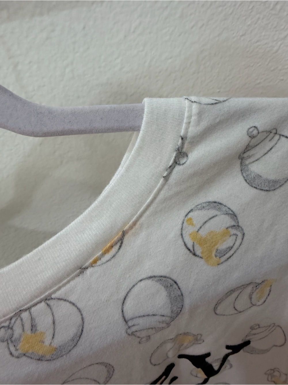 Like NEW Disney Winnie the Pooh Honey Women's T-Shirt - Picture 14 of 15